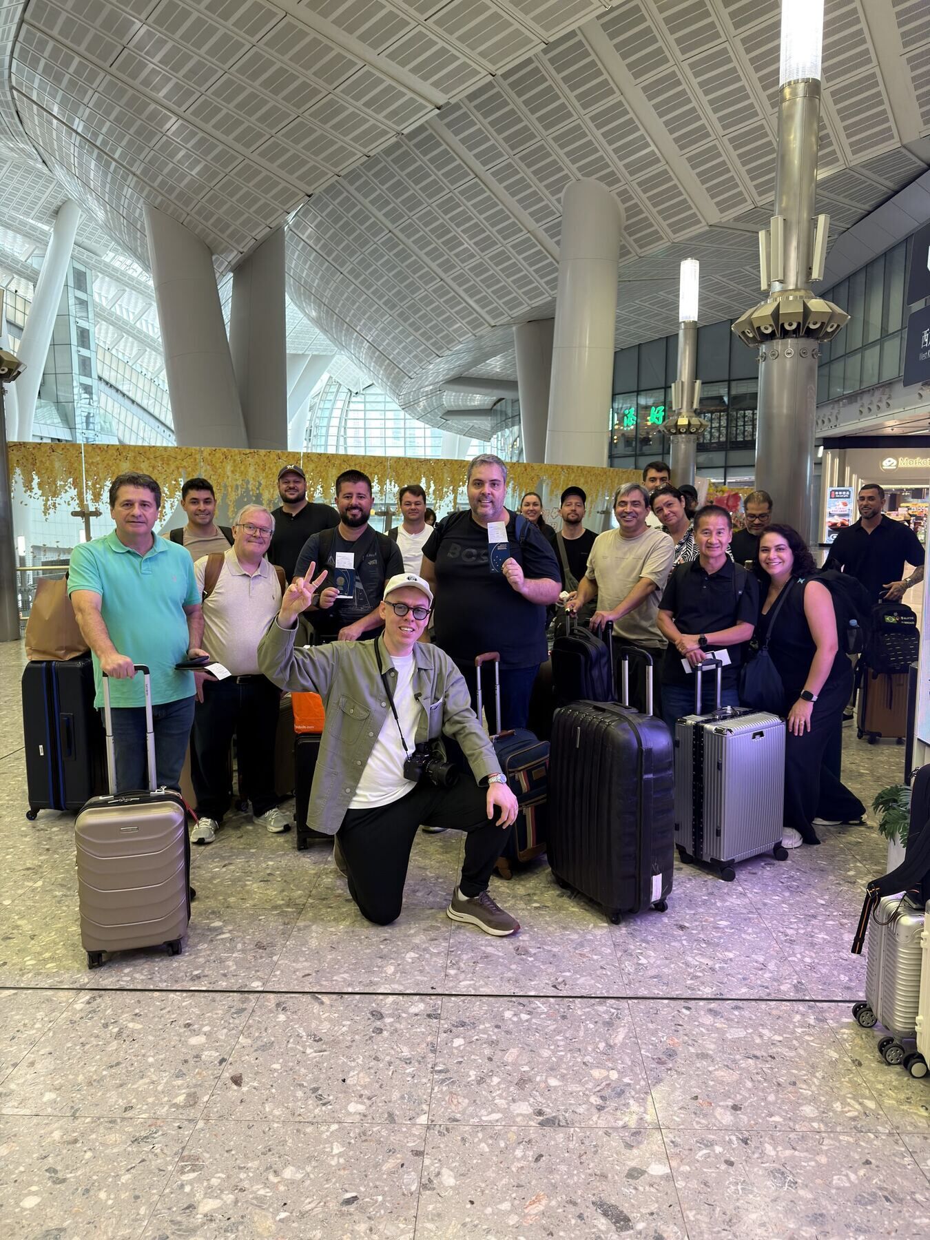 Grupo em translado de Hong Kong rumo a Guangzhou e à Canton Fair.
