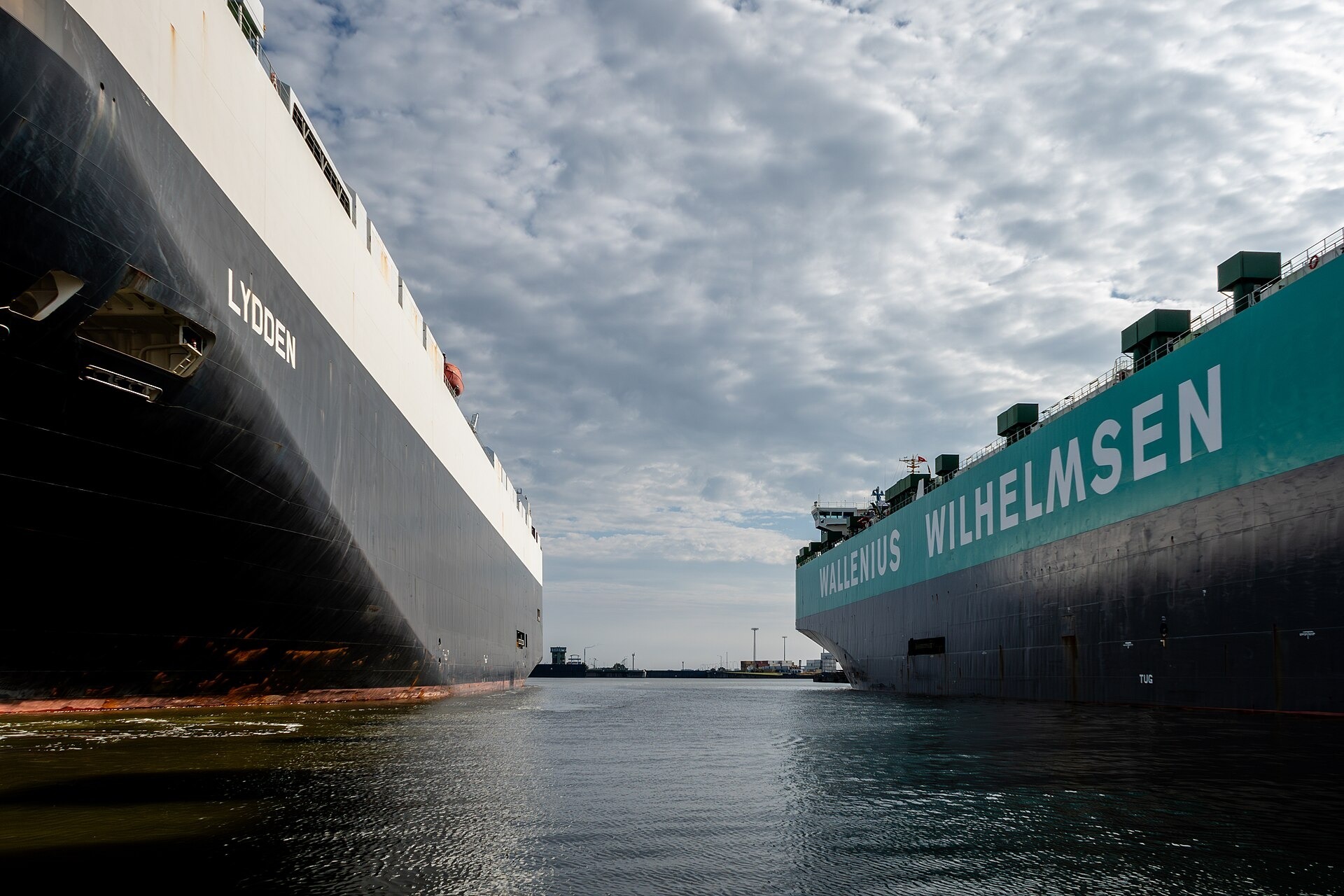 E quando faltou navio, a empresa comprou navio