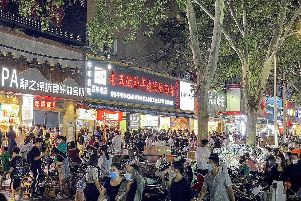 A China abriu a porta, e pro brasileiro ficou fácil ir