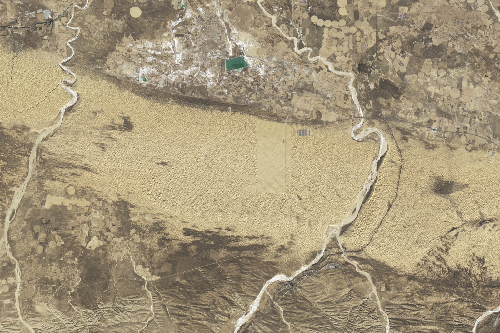 Os maiores parques do mundo estão no deserto chinês