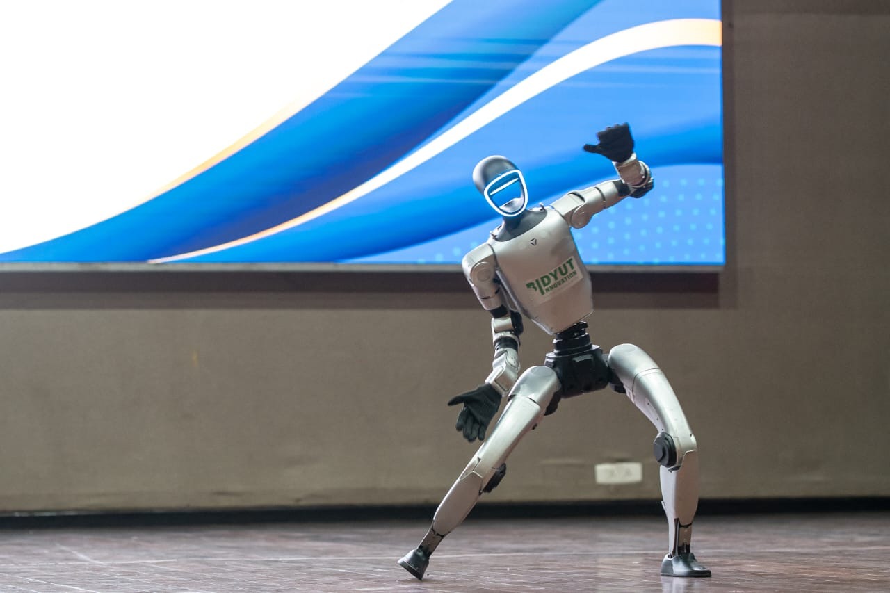 Unitree e AgiBot: escala de fábrica