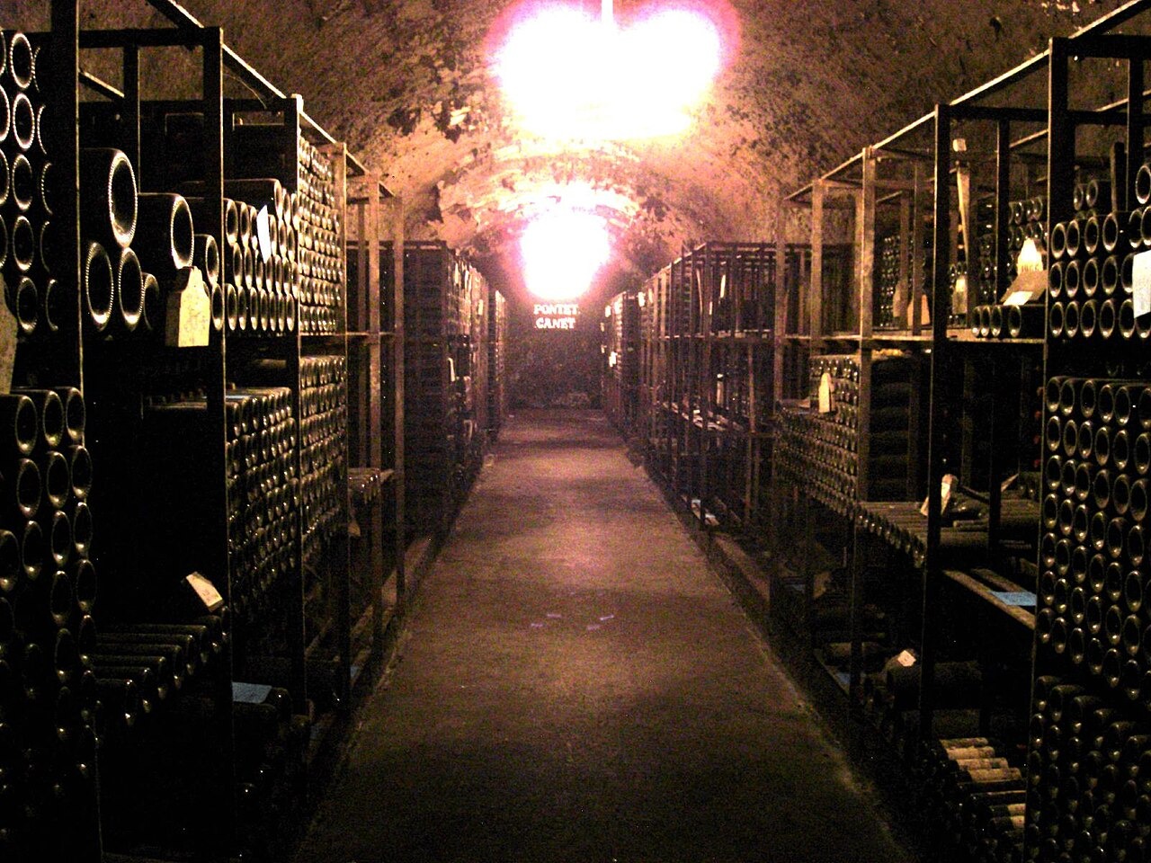 A riqueza chinesa contada pelos vinhos: por que o bilionário guarda Bordeaux