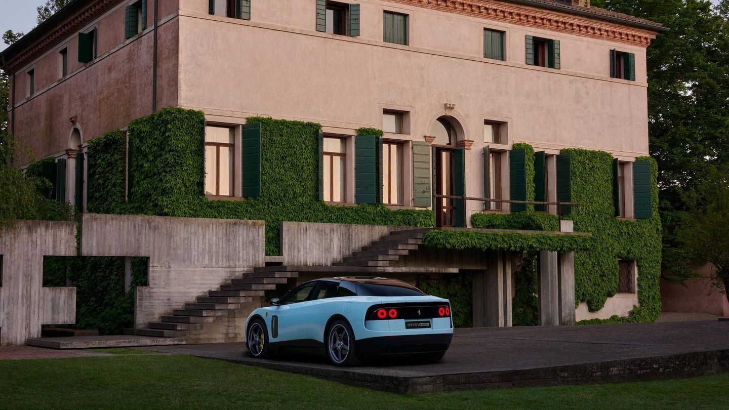 O 1º elétrico da história da Ferrari (com dedo do ex-Apple)