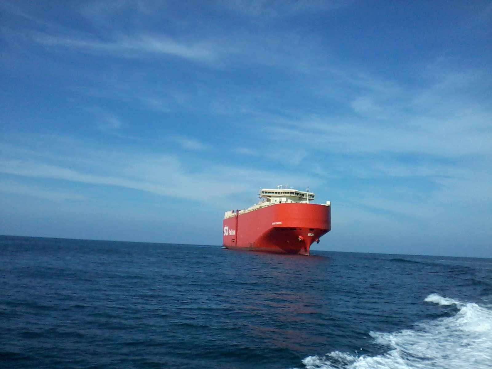 Faltou navio: a China passou a trazer carro pro Brasil empilhado em 'pranchas'