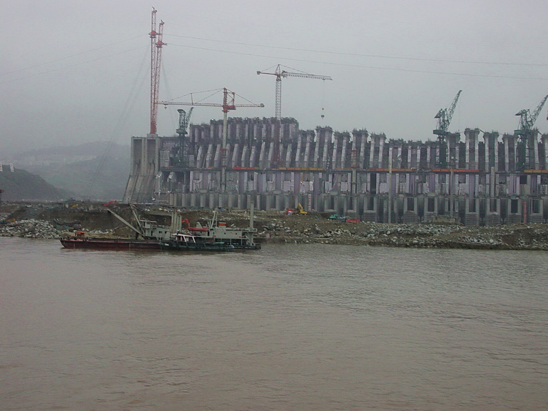 Uma obra de quase 18 anos no rio Yangtze