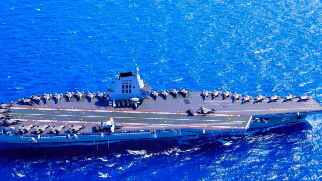 Um porta-aviões navega pelo oceano aberto, exibindo suas capacidades impressionantes com vários caças no convés — uma personificação da viabilidade estratégica em operações de defesa global.